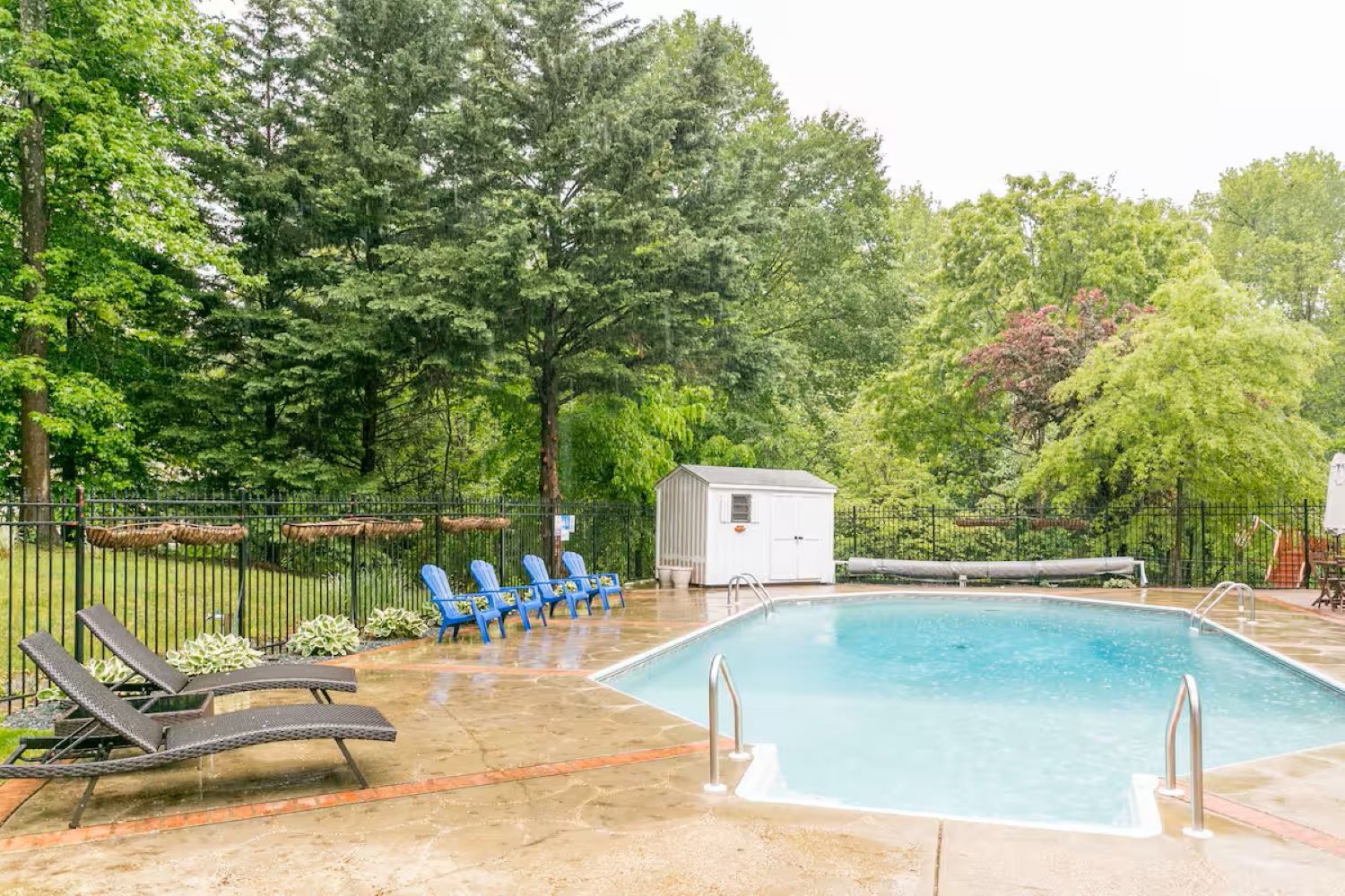 A pool in a house near Gaylord National Resort & Convention Center