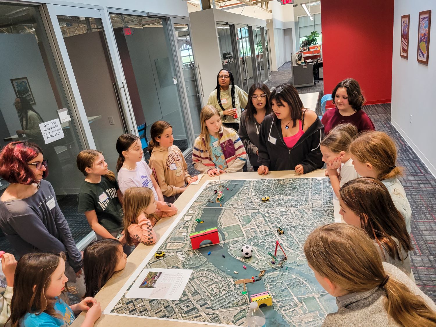 A bunch of students experiencing a visual map