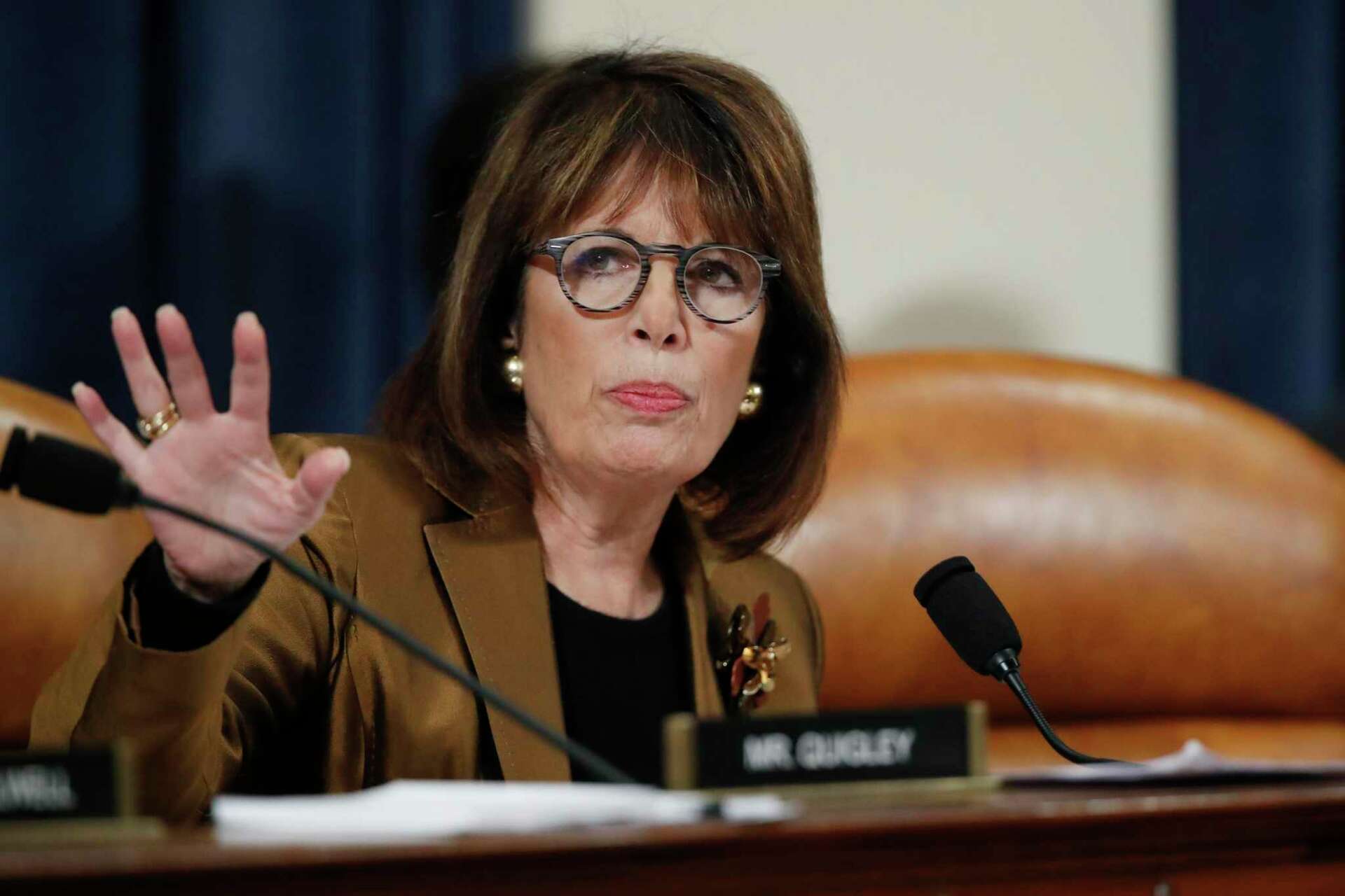 Lawmaker in a debate with Google
