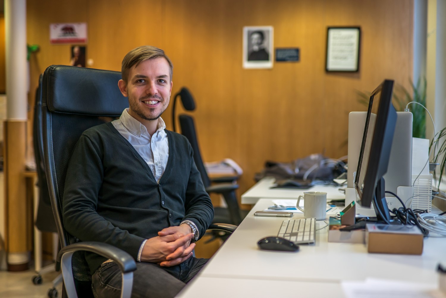 Meru Health CEO at his office and collaborate with team