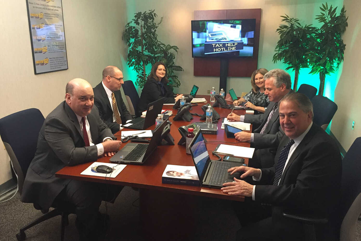 Must-Ask Questions for Entrepreneurs to “Qualify” Investors’ Interest & Fit - Featured Image