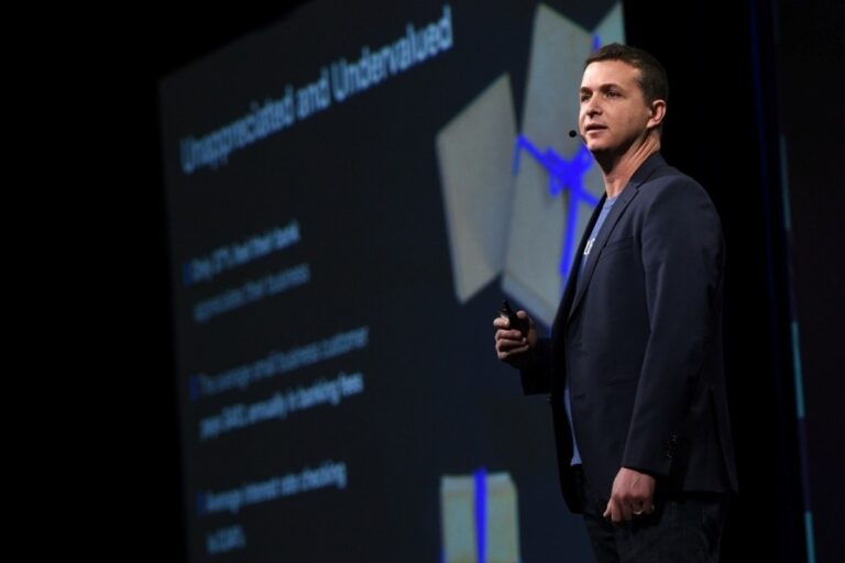 BlueVine CEO and founder speaks on stage