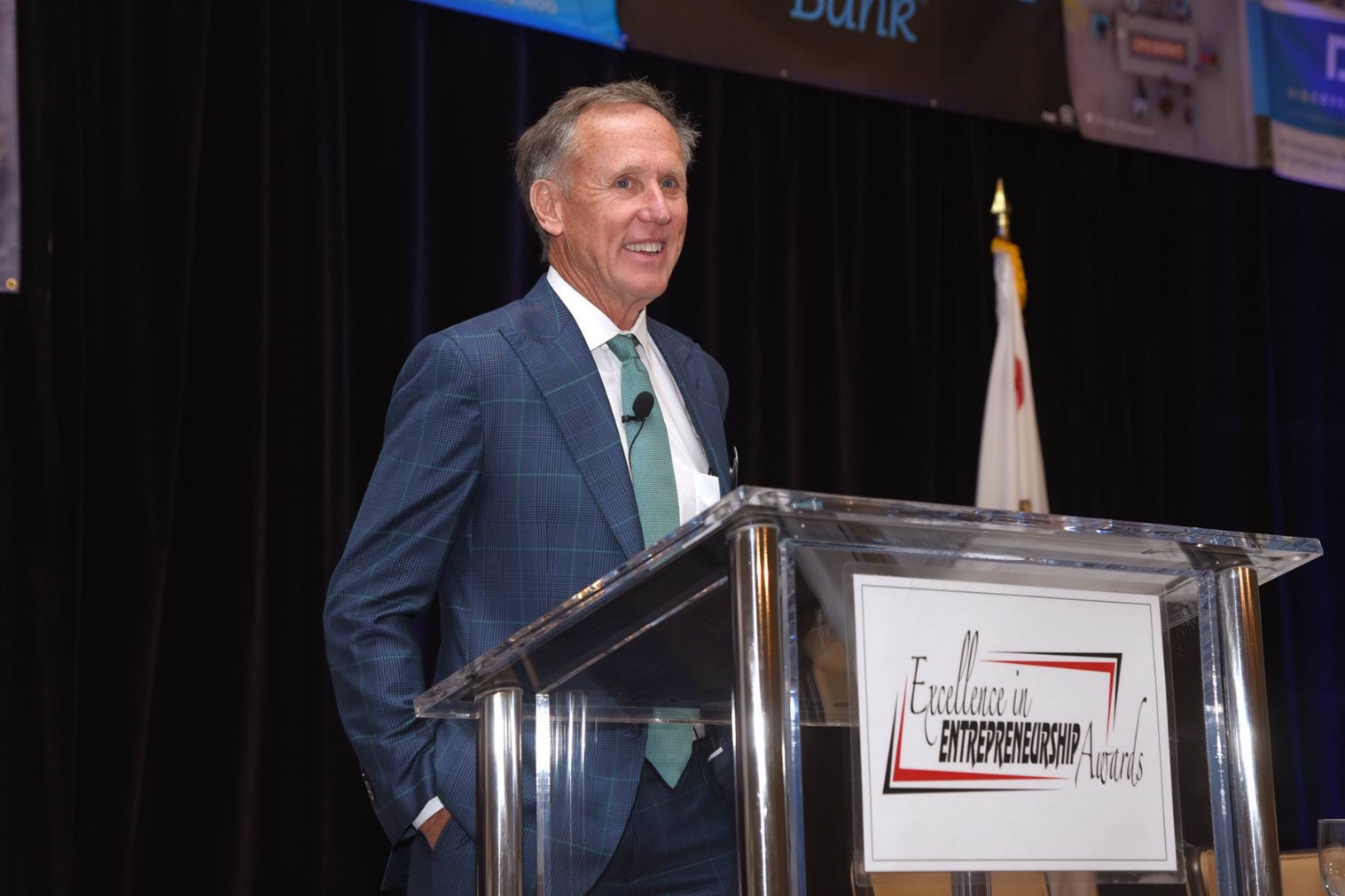 R.D Olson CEO and leader speak in an entrepreneur event