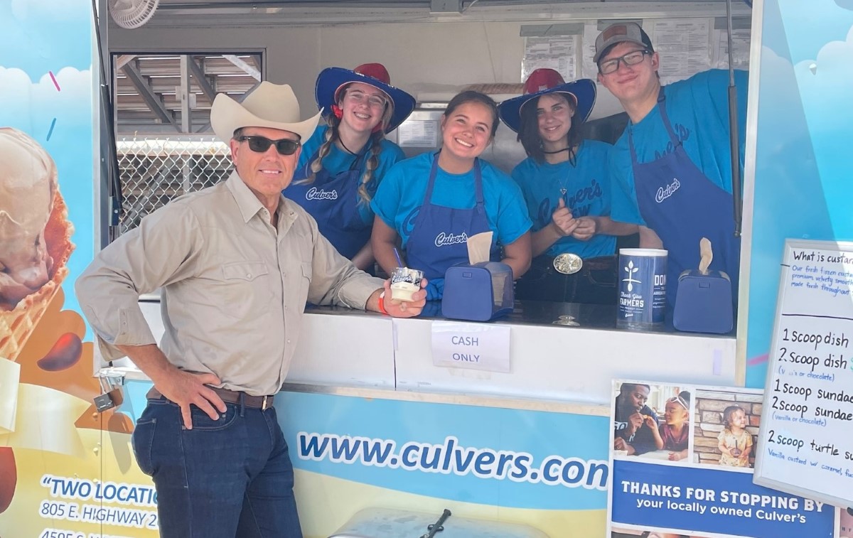 DEPCOM Power CEO visits a food truck