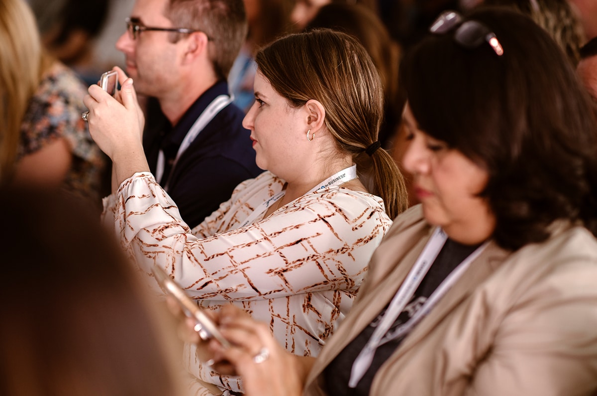 Women in a SEO conference event