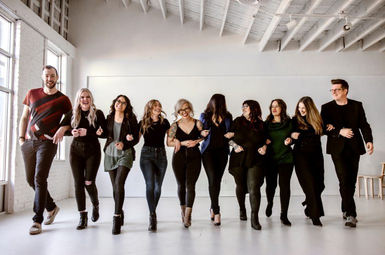 Strategic Tips To Successfully Lead Your People During The Scaling Period -featured Image