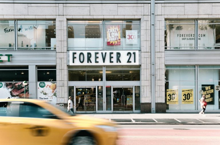 From Fast Fashion Empire To Bankruptcy Story Of Forever 21-featured Image