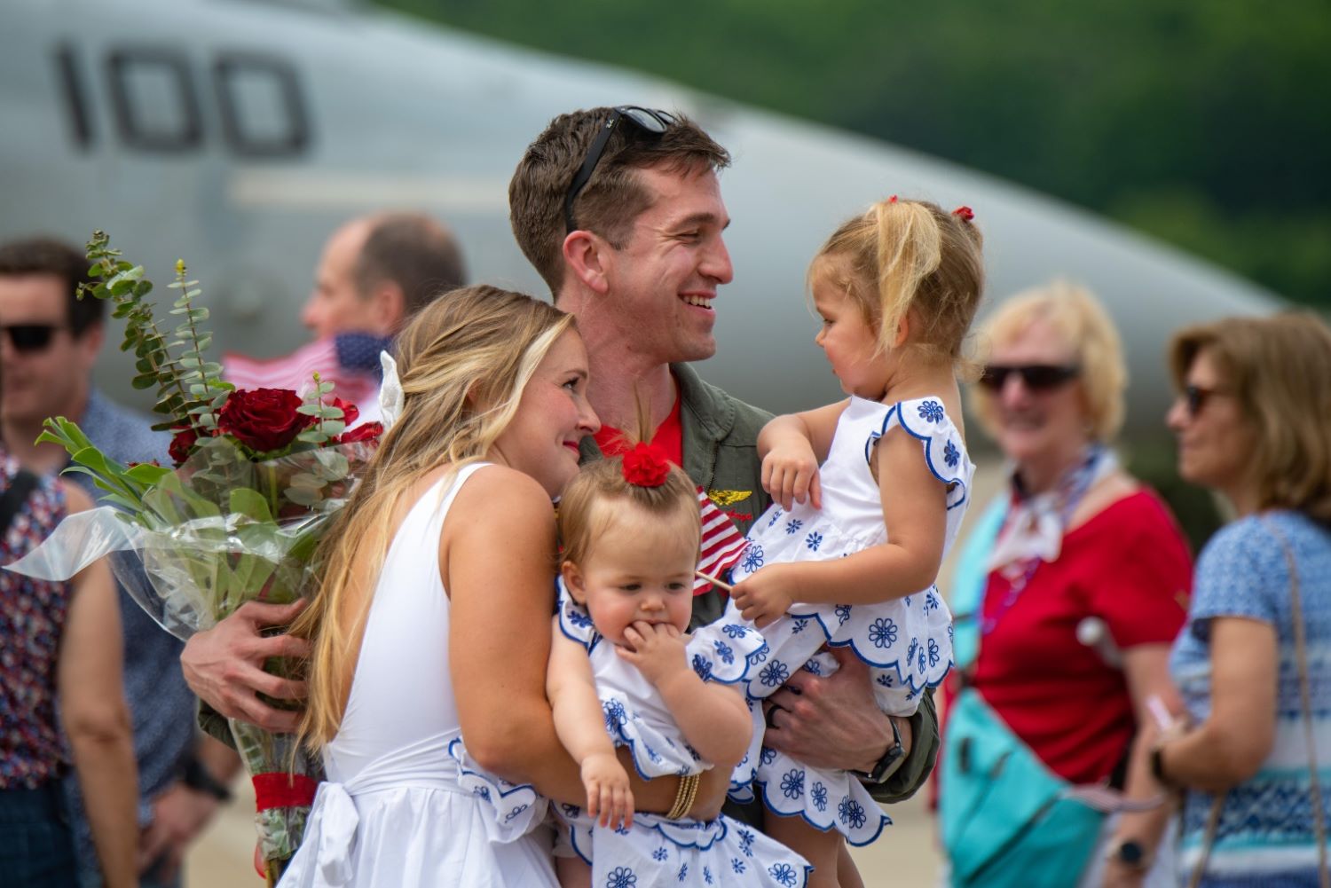 soldier and his family