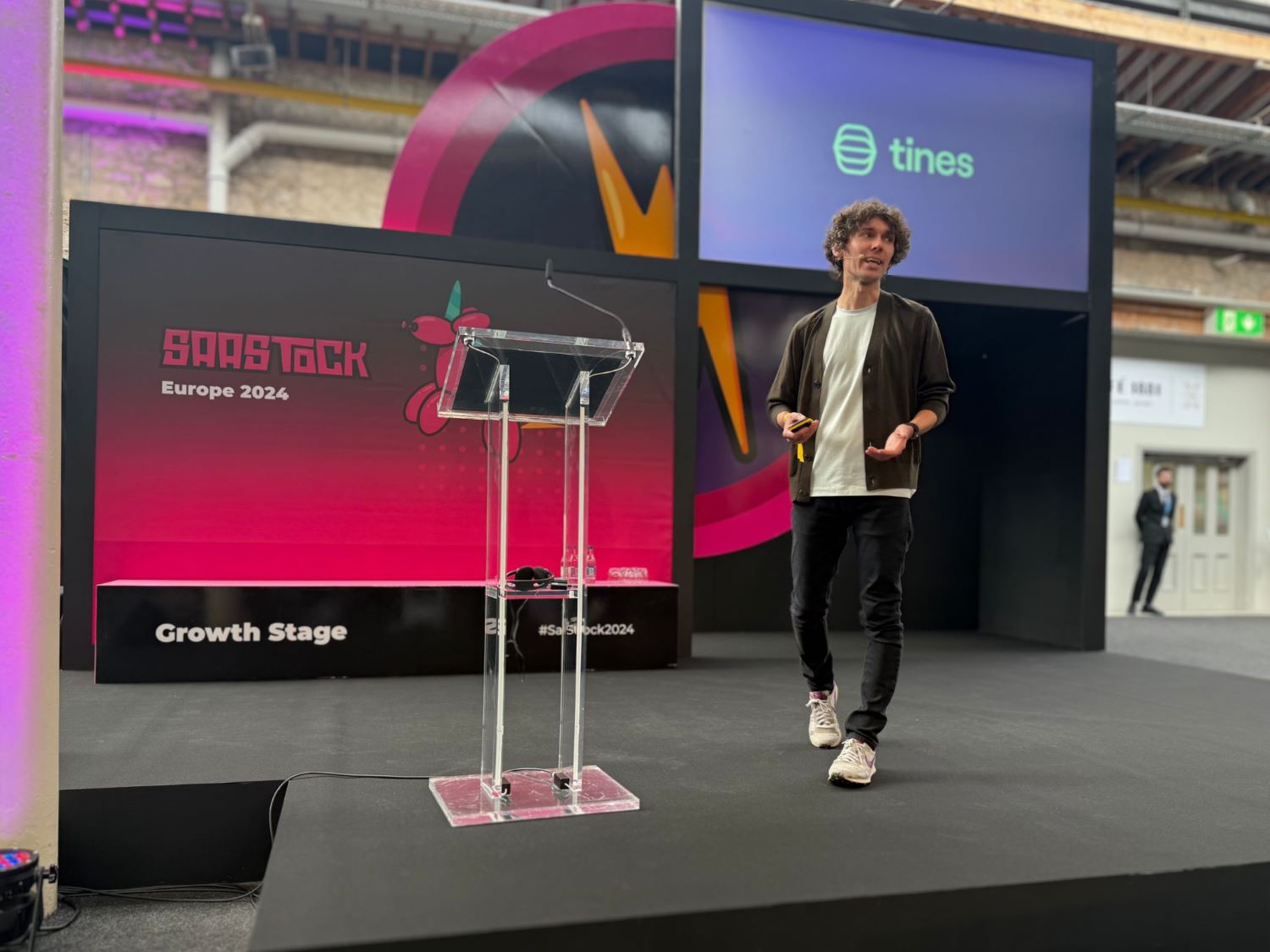 Tines co-founder Eoin Hinchy in an seminar